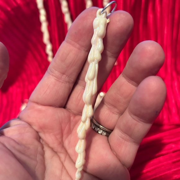 24 vintage Elegant Cream Icicle Christmas tree decorations- preloved - Picture 5 of 8